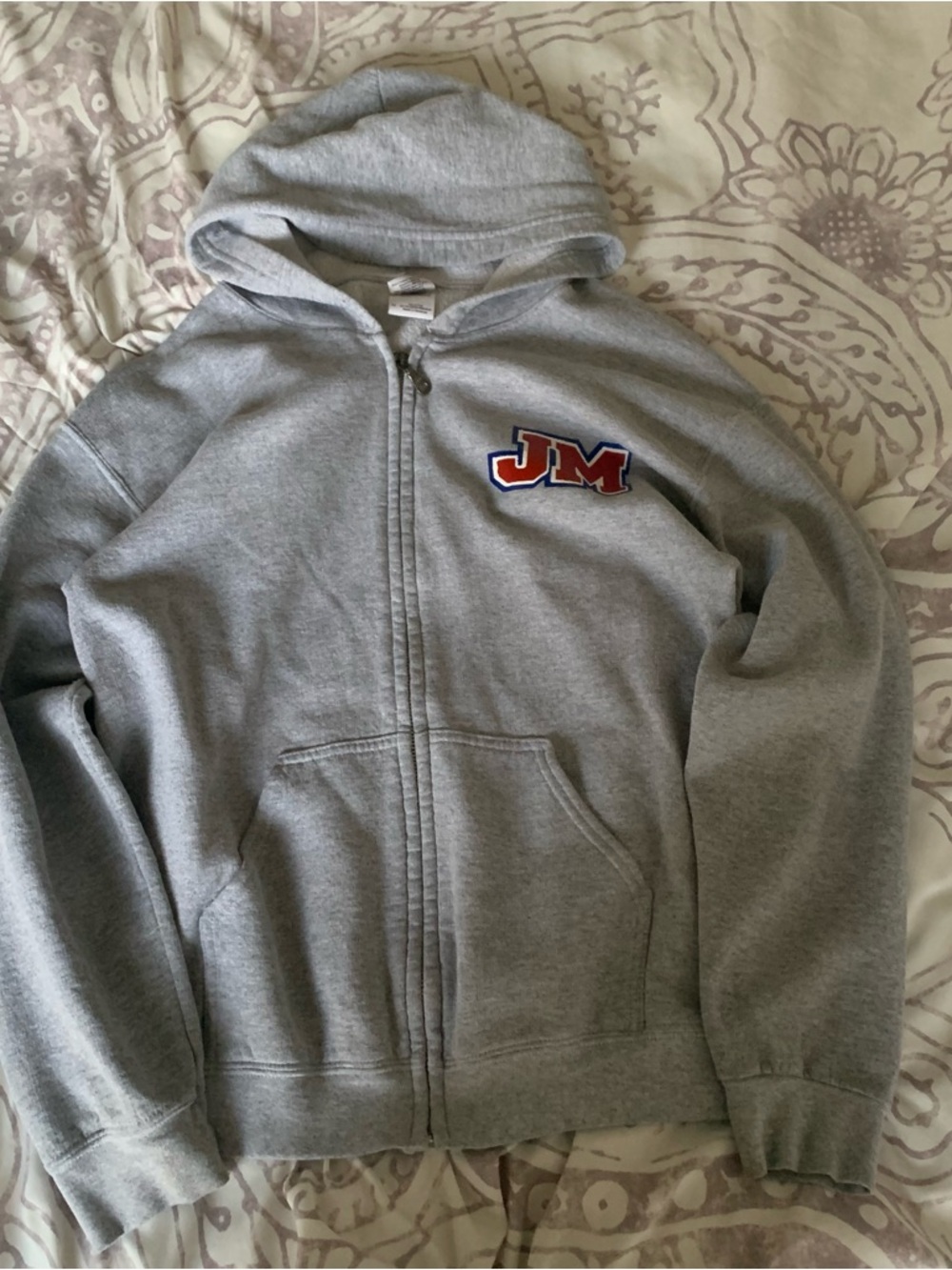 Gildan Heavy Blend Gray Hoodie Label Close-Up